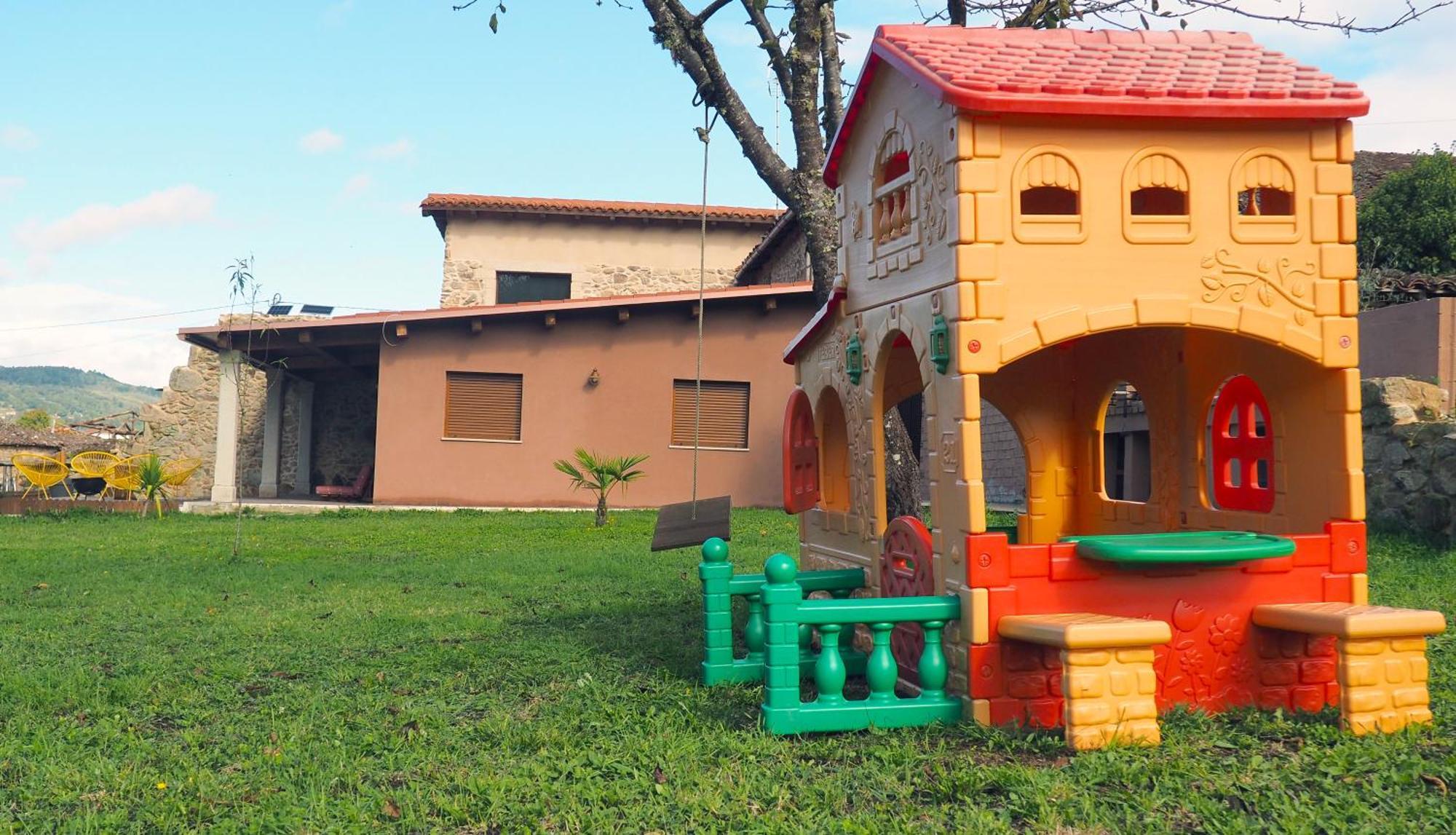 Apartamentos Muralla Sacra 소베르 외부 사진